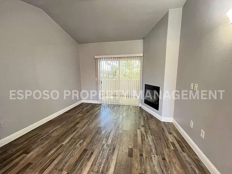 1565 W Swift Ave #205 — Photo 12