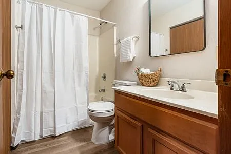 2400 Royal Meadow Ln — Photo 20