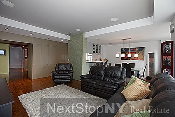 Sold by NextStopNY | media 2
