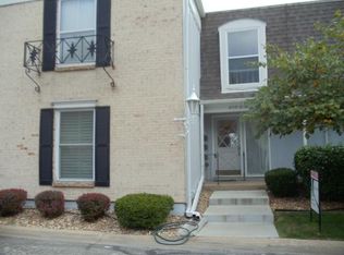 8719 Riggs Ln, Overland Park, KS 66212