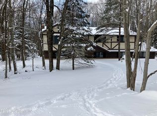 99 Skyline Dr, Albrightsville, PA 18210