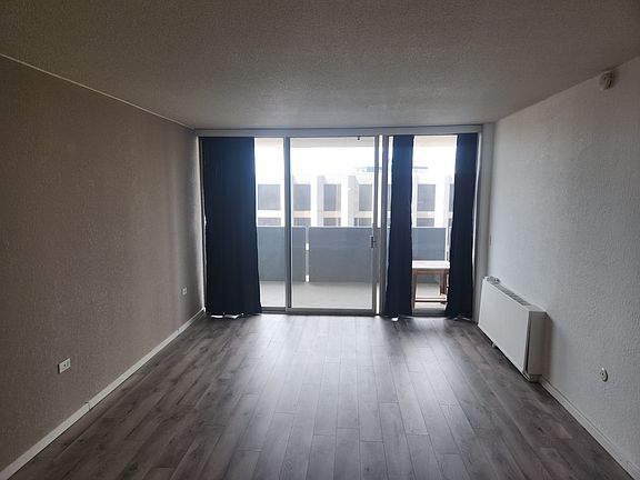 5th image of 909 Logan St APT 10B