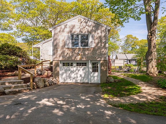 4th image of 3 Marthas Ln