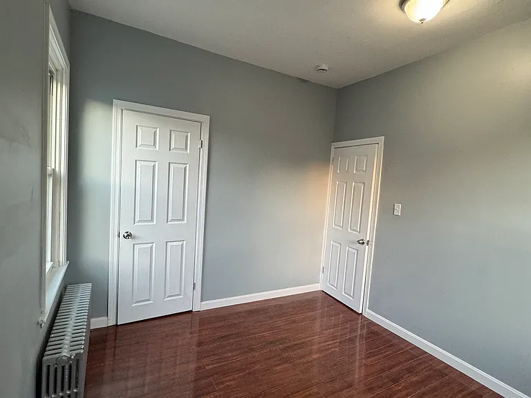 137-139 Chancery St #1 — Photo 4