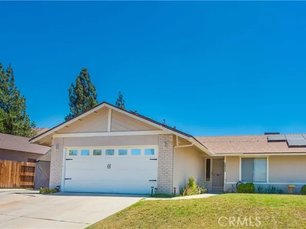 2905 Pepper St, Highland, CA 92346