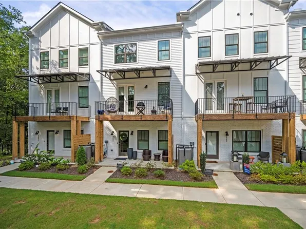 2007 Oak Ln NW, Atlanta, GA 30318