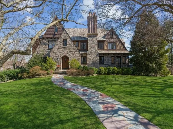 17 Forbes Boulevard, Eastchester, NY 10709