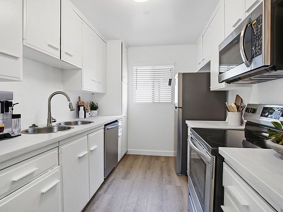 2nd image of 1810 S Bentley Ave APT 302