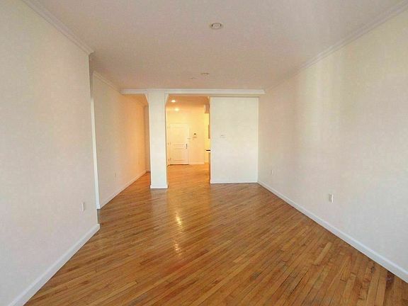 4th image of 246 14th St #4B