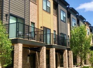 23606 Parkview Ln #22, Farmington, MI 48336