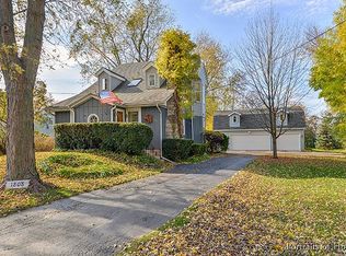 1808 Stoddard Ave, Wheaton, IL 60187