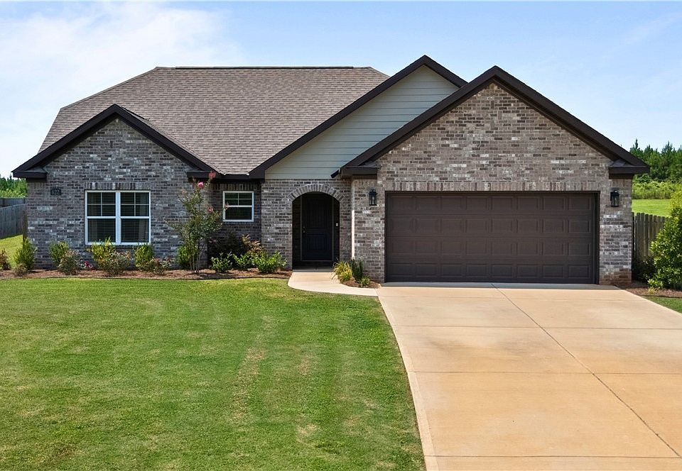 1st image of 622 Lee Road 270