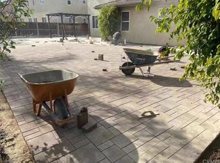 6526 Laurel St, Corona, CA 92880