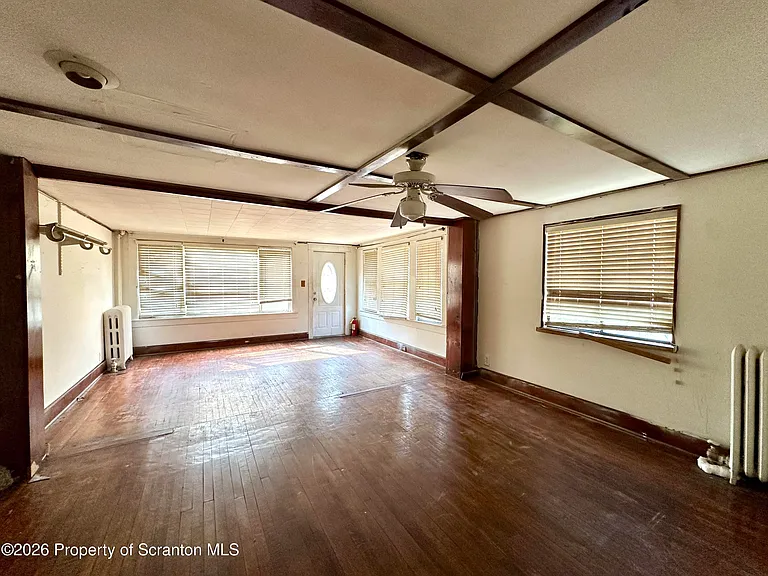 1019 Kirst Ct — Photo 5