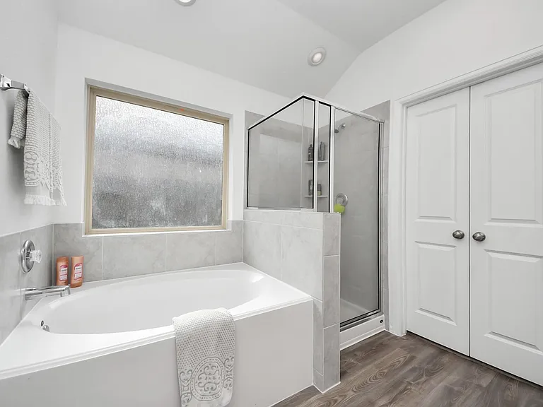 2835 Mistygate Ct — Photo 18