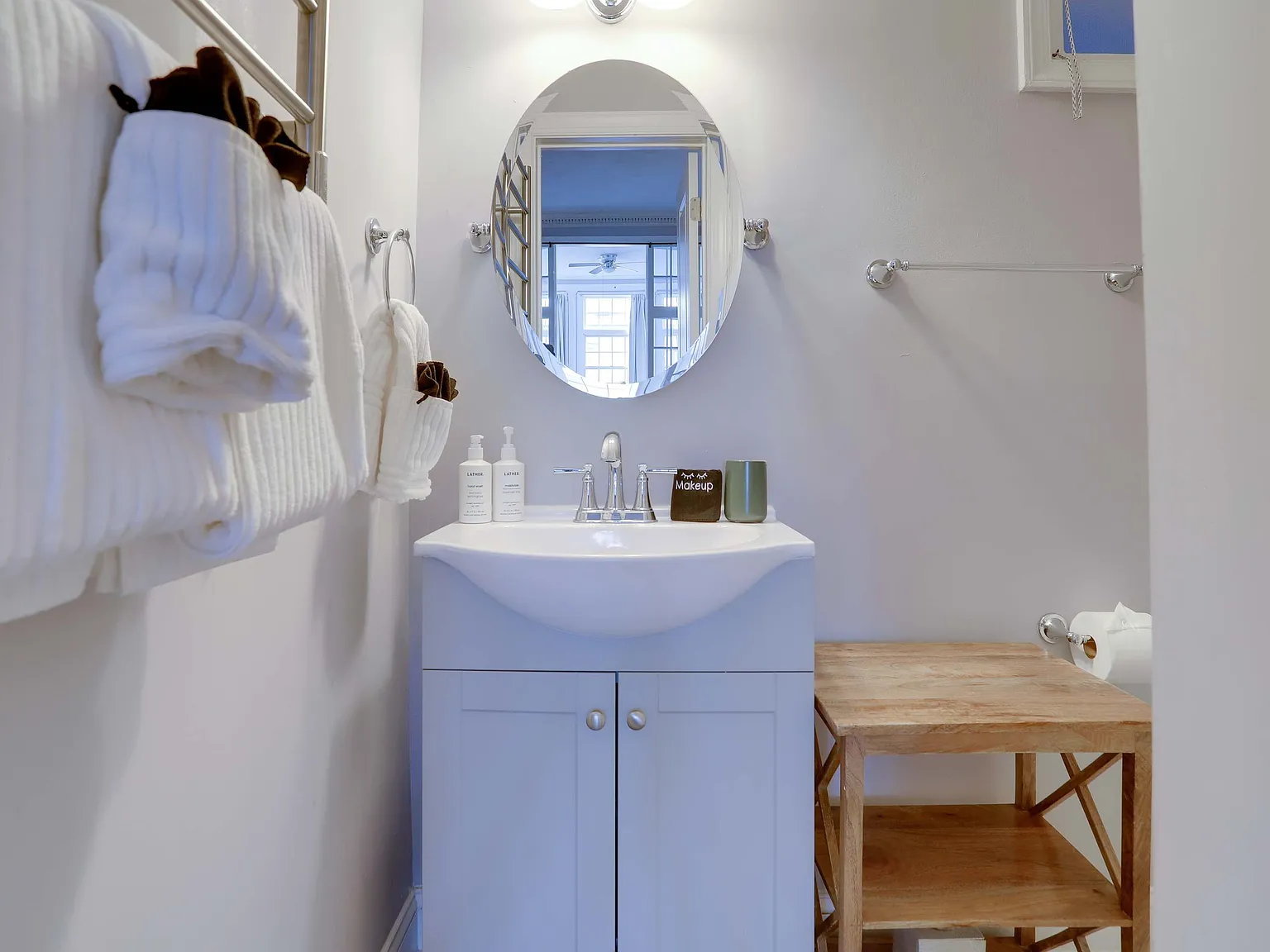 1 bed, 700 sqft, $3,750 — Photo 3