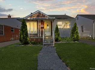 23314 Nona St, Dearborn, MI 48124