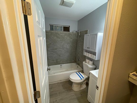 5th image of 25652 Cottonwood Ave