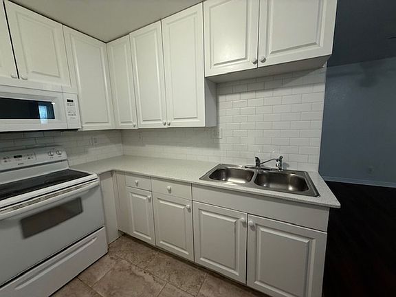 5th image of 3616 Pearl St #2