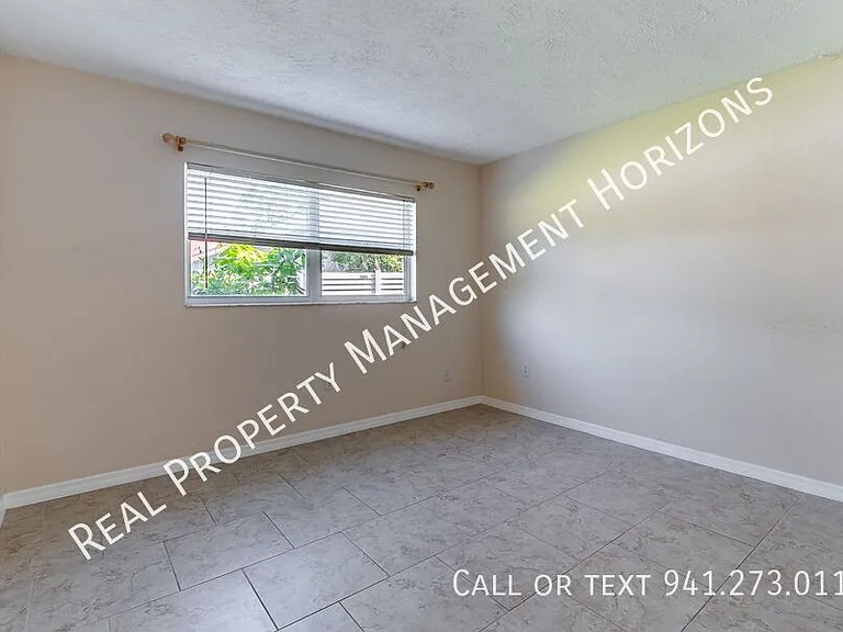 5217 Canterbury Dr — Photo 19