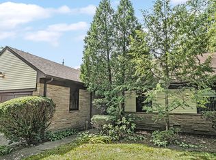 1180 Sheridan Rd, Highland Park, IL 60035