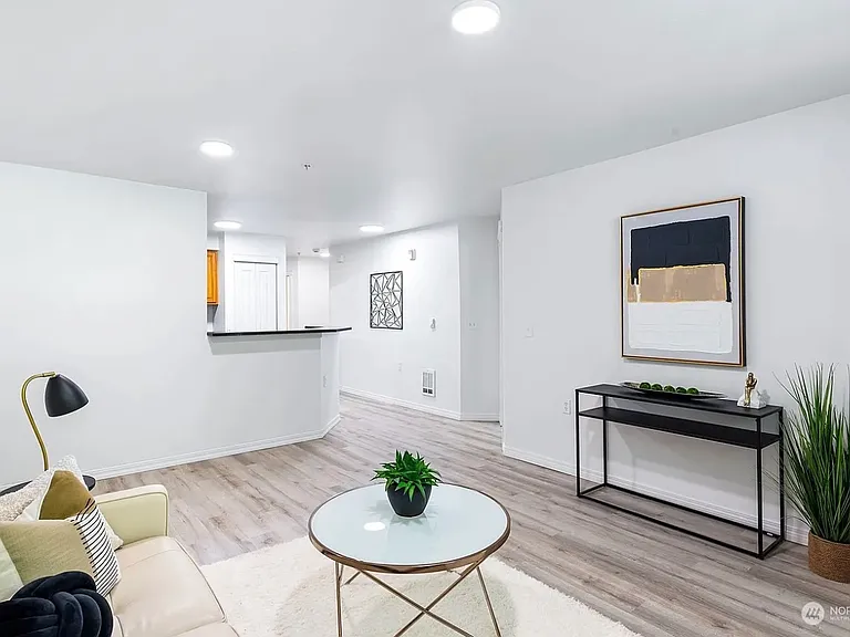 15611 18th Ave W #G102 — Photo 5