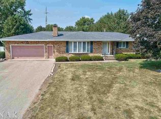 309 W Cooper St, Colfax, IL 61728