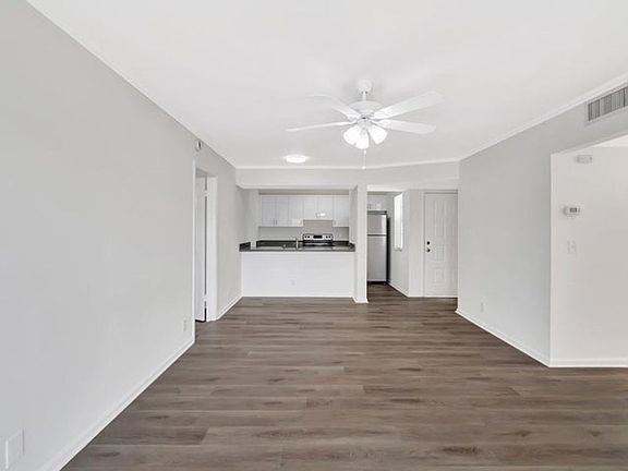 4th image of 2720 Forest Hills Blvd APT 202
