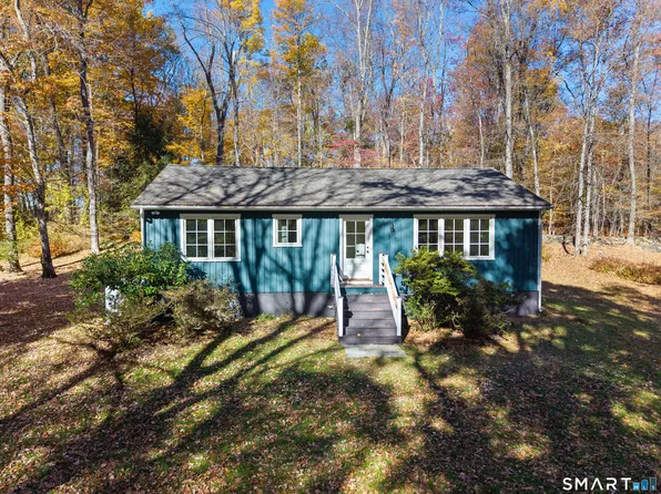 3 Long Wall Road, Redding, CT 06896