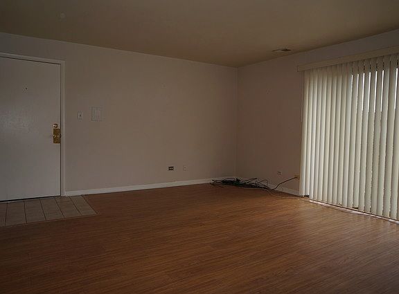 4th image of 7925 163rd Pl #304