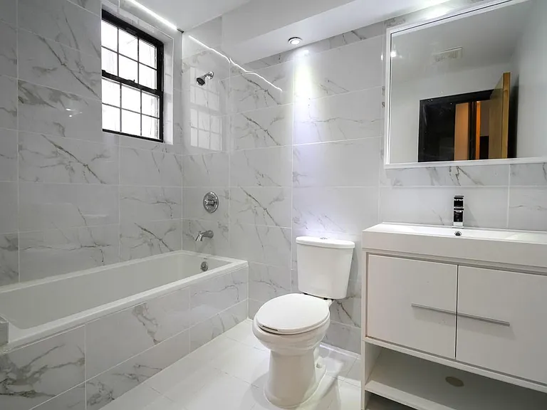 1552 Greene Ave #3B — Photo 8
