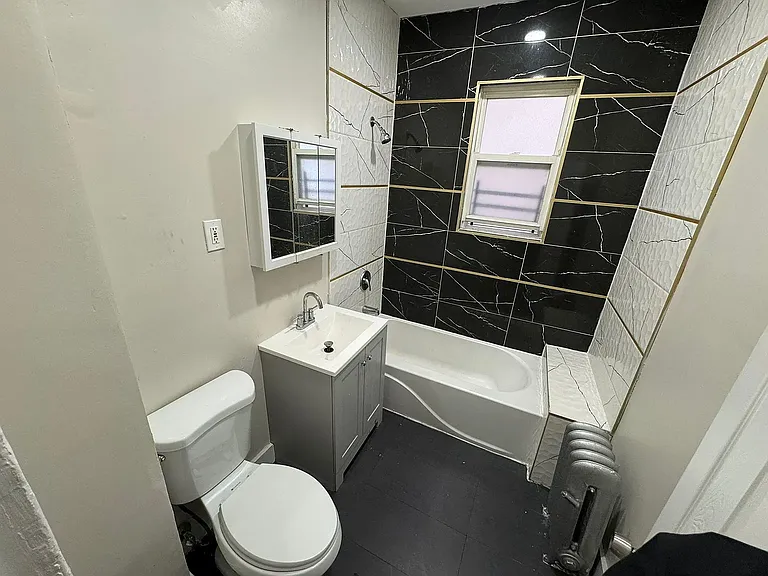 81 Montgomery Ave #6C — Photo 5