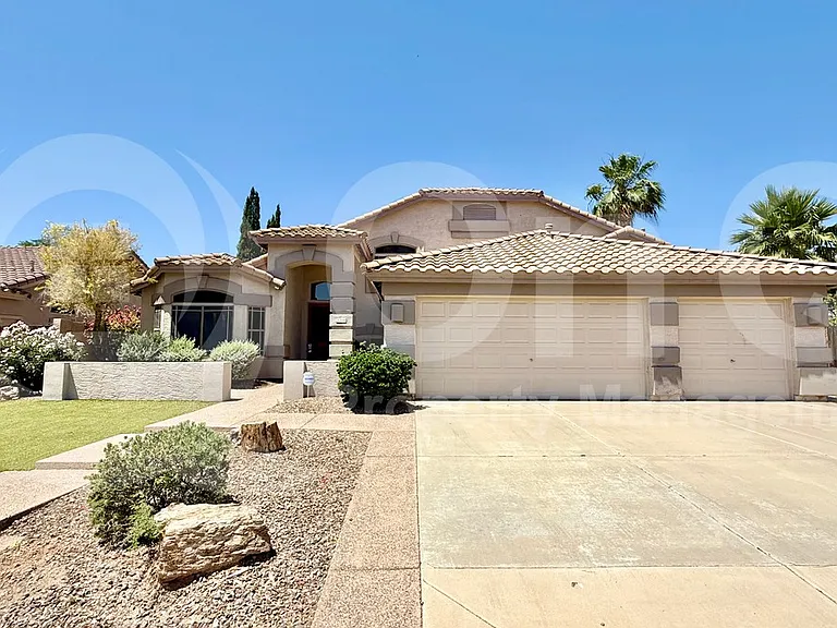 21708 N 70th Dr — Photo 2