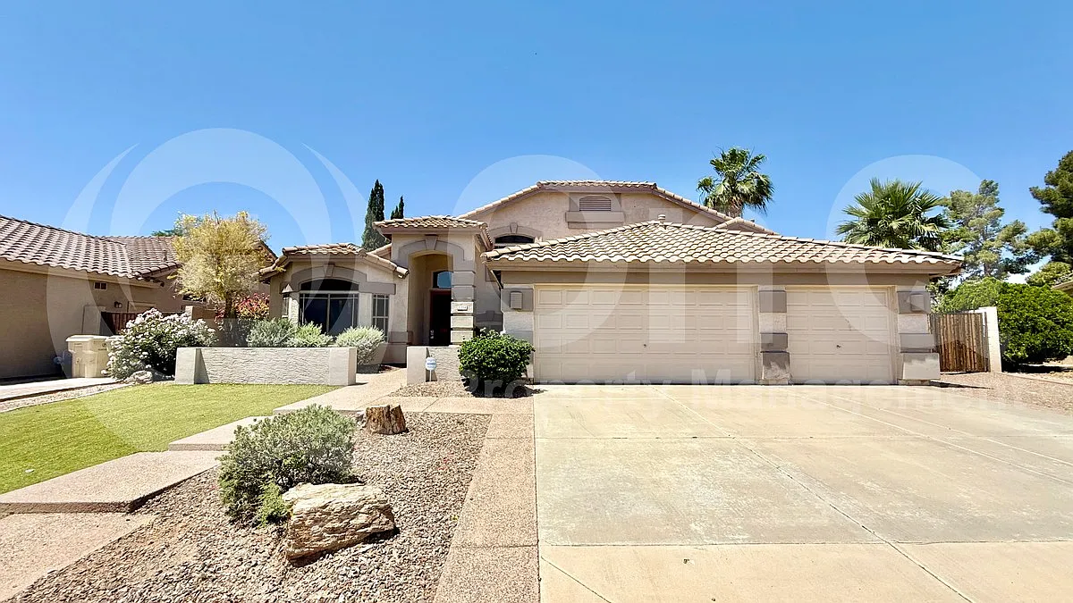 Building Photo - 21708 N 70th Dr