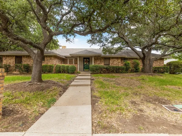 7105 Francisco Dr, Fort Worth, TX 76133