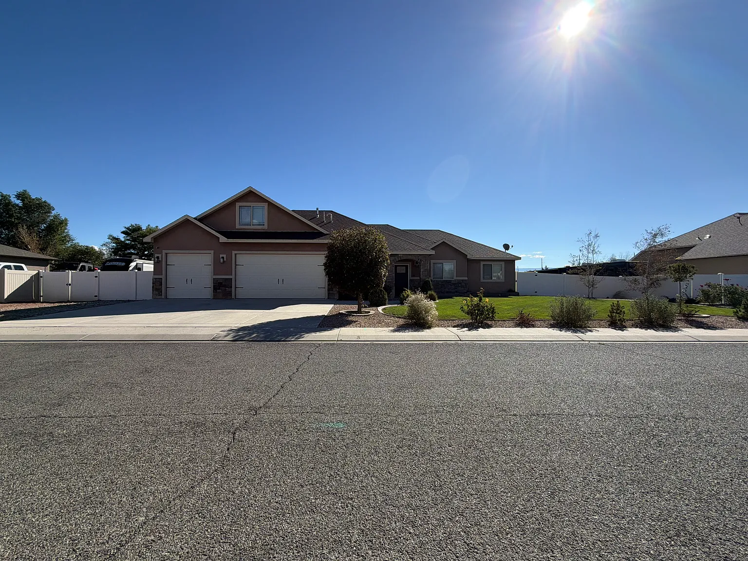 5 bed, 2247 sqft, $3,400 — Photo 1