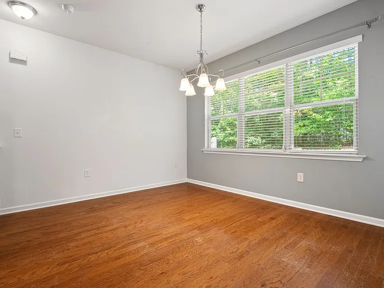 2708 Evanston Ave — Photo 13