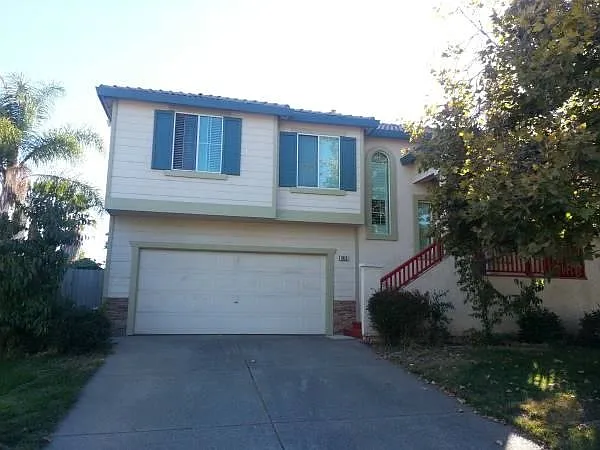 2920 Babson Dr photo 1