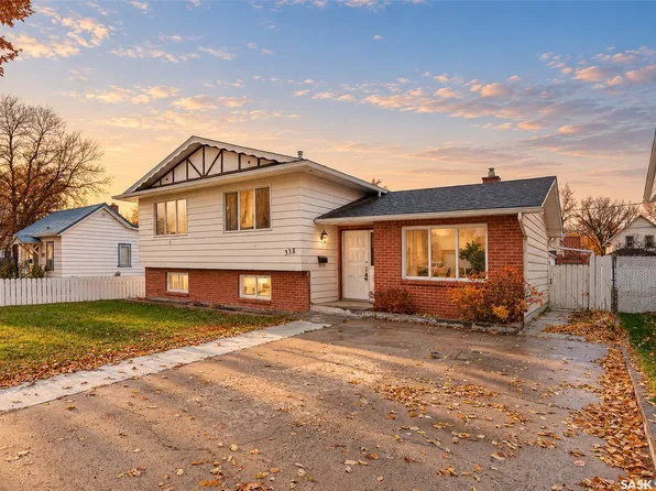338 Grandview Street W, Moose Jaw, SK S6H 5K8