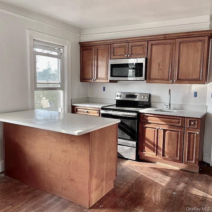 1st image of 23 Lee Ave #2