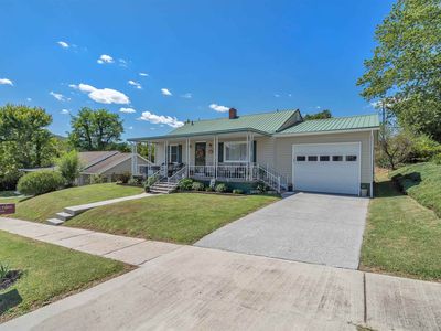 113 Midway St, Narrows, VA, 24124