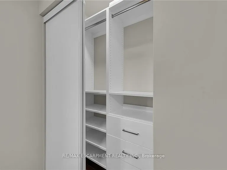 75 Forest Ridge Ave — Photo 39