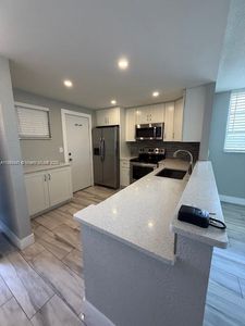 406 NW 68th Ave APT 422, Plantation, FL, 33317