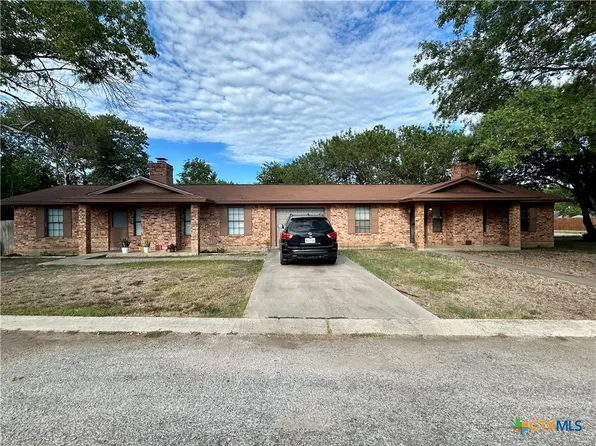 198 West St #A & B, New Braunfels, TX 78130