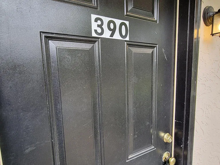 390 E 15th Ave — Photo 17