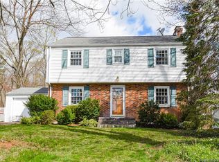 20 Lostbrook Rd, West Hartford, CT 06117