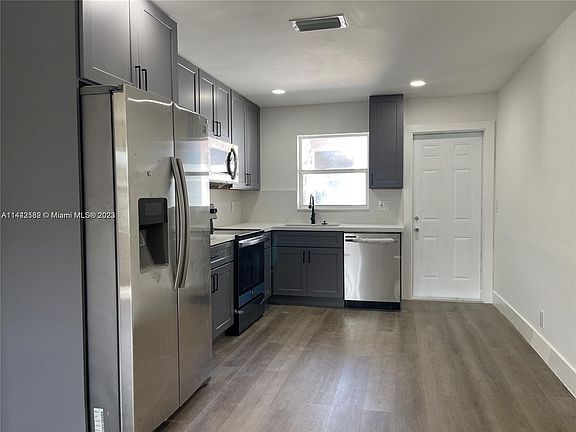 2nd image of 1814 SW 22nd St #1-2