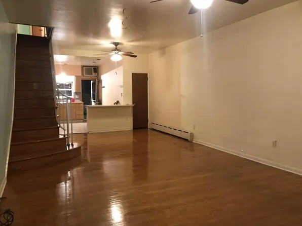 929 Wolf St, Philadelphia, PA 19148