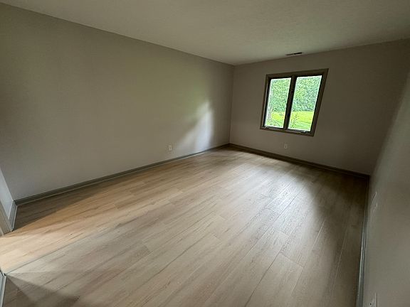 5th image of 9332 Cinnebar Dr