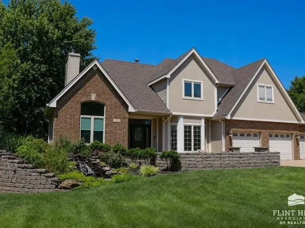 1213 Greystone Pl, Manhattan, KS 66503